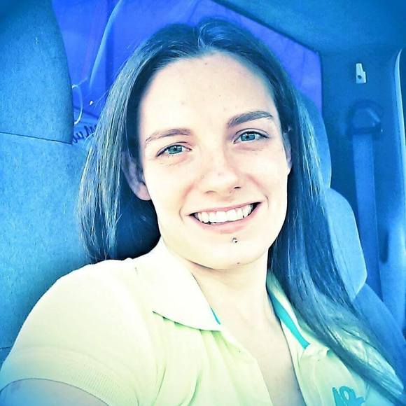 Meet your Posher, April - Picture 1 of 1